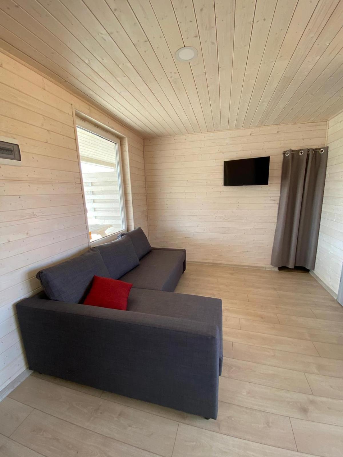 Motel Level 2 Miastko Bagian luar foto